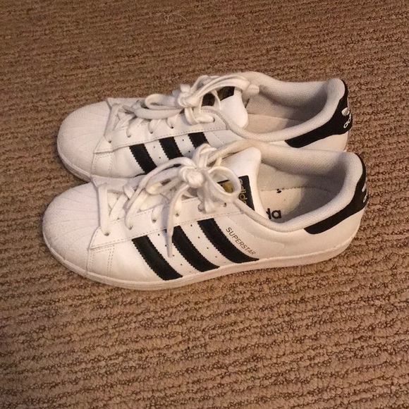 Adidas Superstar Sneakers - Picture 2 of 6